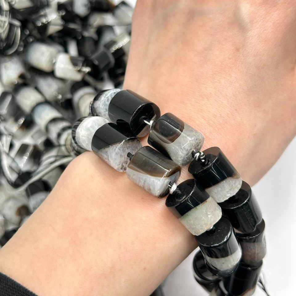 Агат размер 13*14мм натуральный камень
